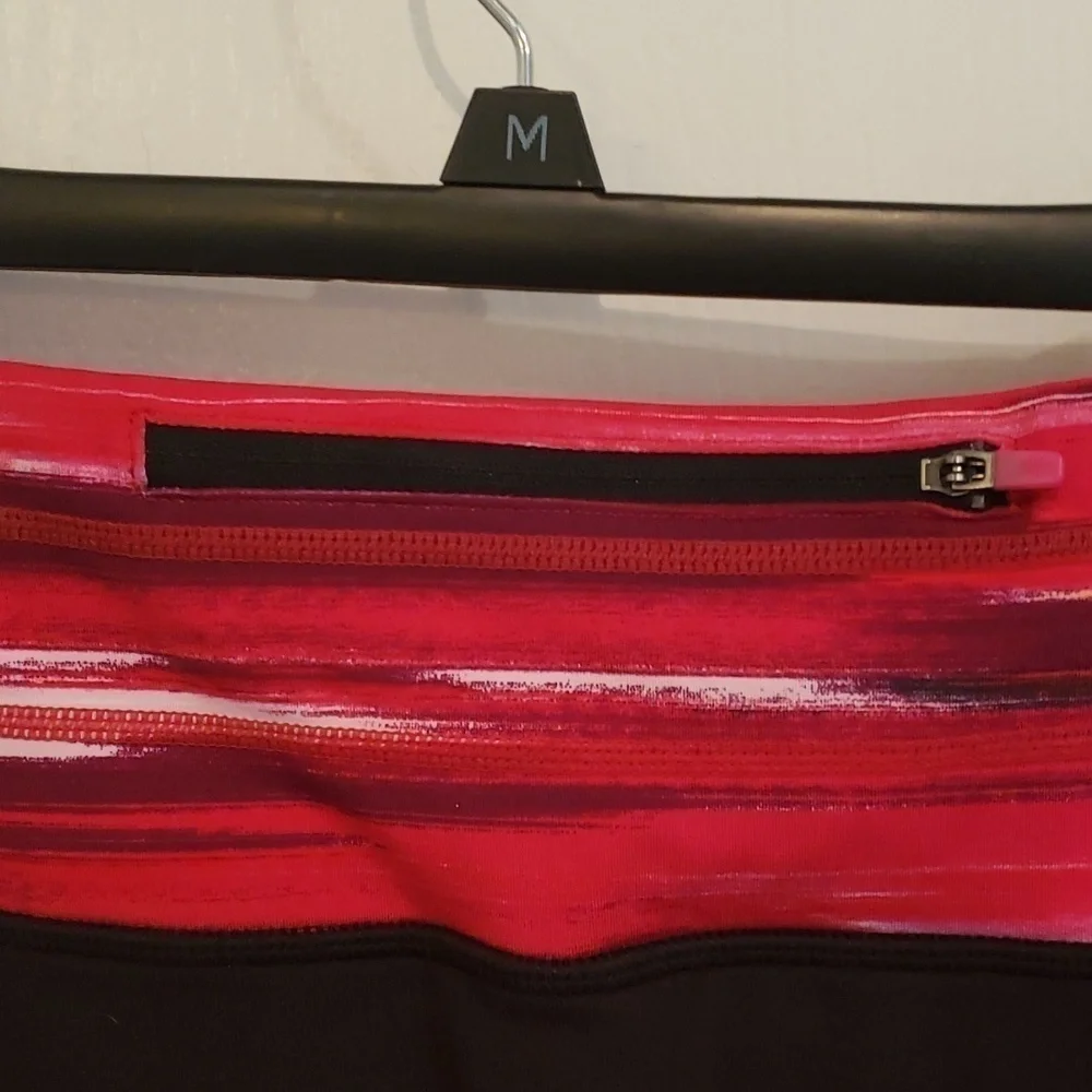 Athleta Grenadine Airbrush relay running skort , short and skirt.